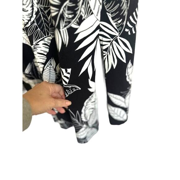 Talbots Jersey Maxi Skirt Silhouette Ferns Tropical Floral Black Stretch Small S - Picture 3 of 8